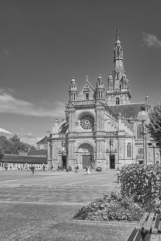 Sainte-anne d'Auray   |   15  /  23    |